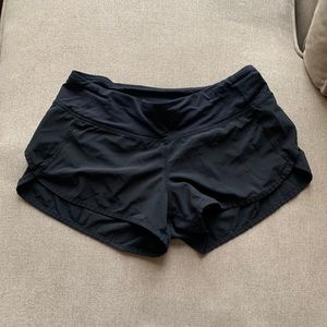 Lululemon shorts size 4